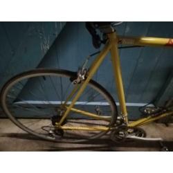 Racefiets 28 inch Avenger
