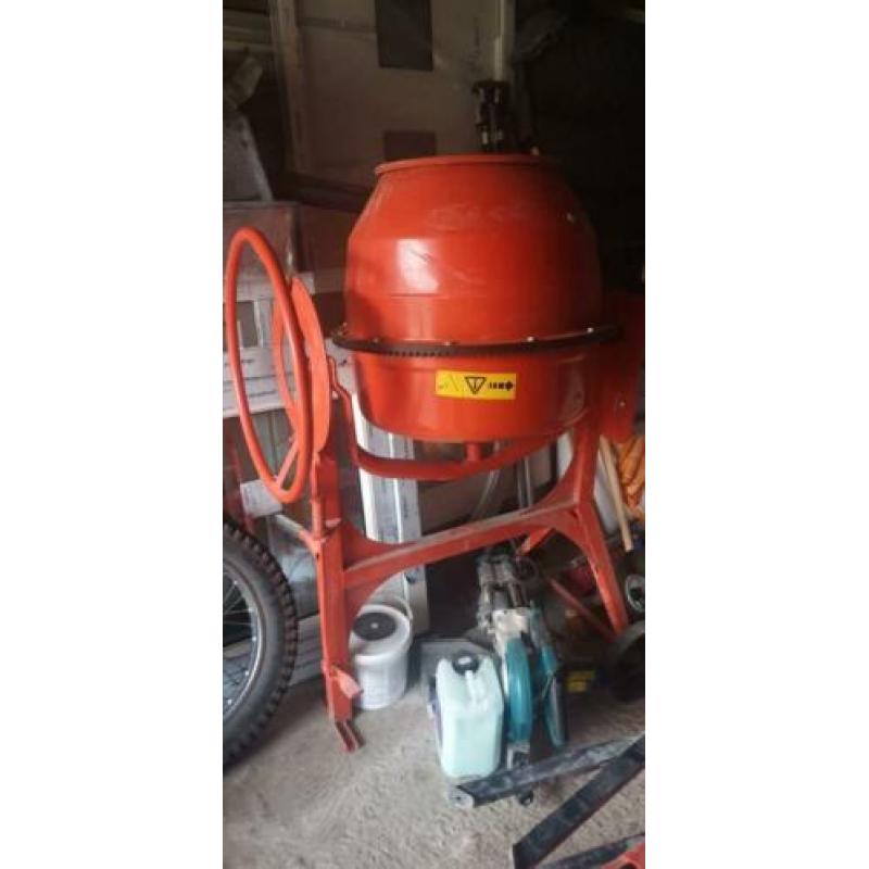 Atika profi 147S Betonmolen