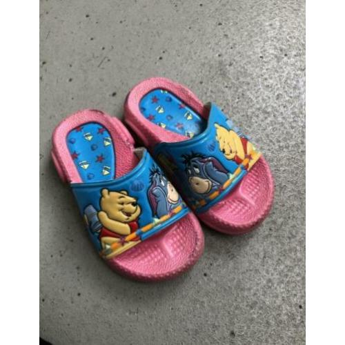 Disney slippers maat 24