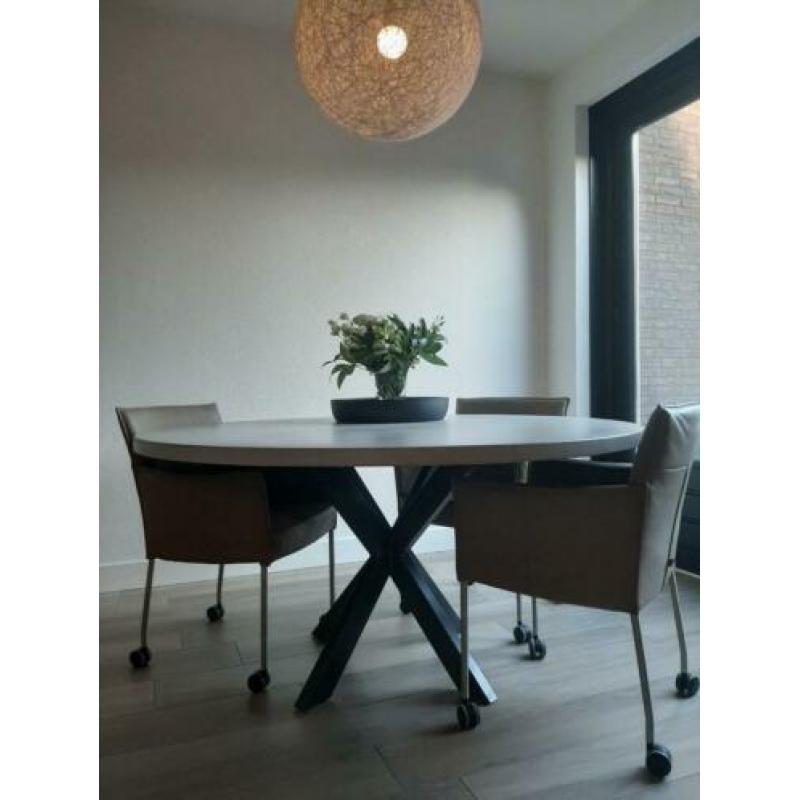 Ronde eettafel - betonlook - 150 cm - ZGAN