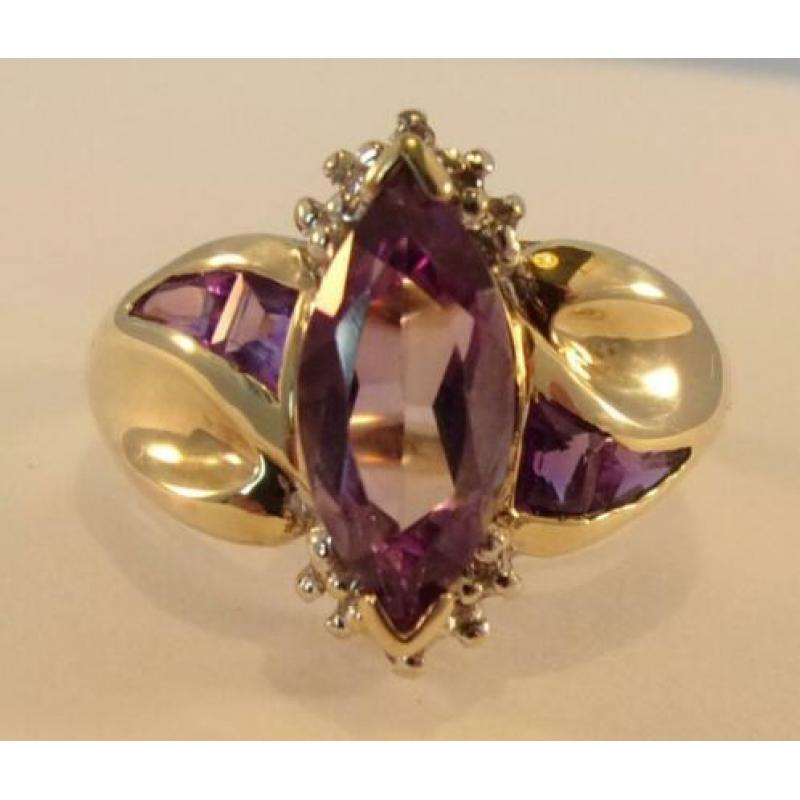 Prachtige gouden ring met Briljanten en Amethisten