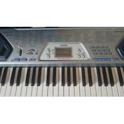 Casio keyboard met reishoes. Nauwelijks gebruikt.