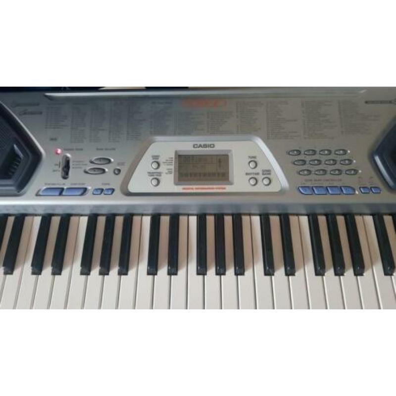 Casio keyboard met reishoes. Nauwelijks gebruikt.
