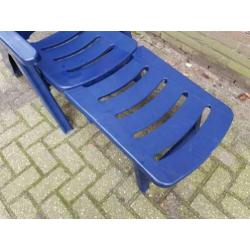 ligbed blauw kunststof