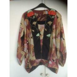 Vintage / Kleurige blouse met vlindermouwen / maat: XL