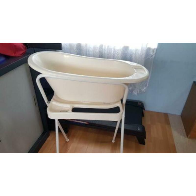 Babybadje met standaard