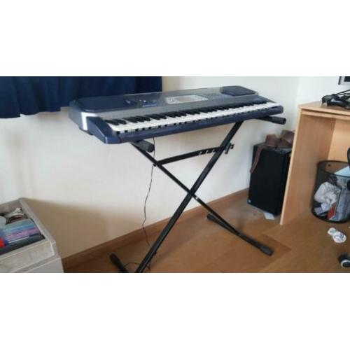 Casio keyboard met reishoes. Nauwelijks gebruikt.