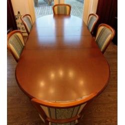 Kersenhouten eettafel met zes stoelen