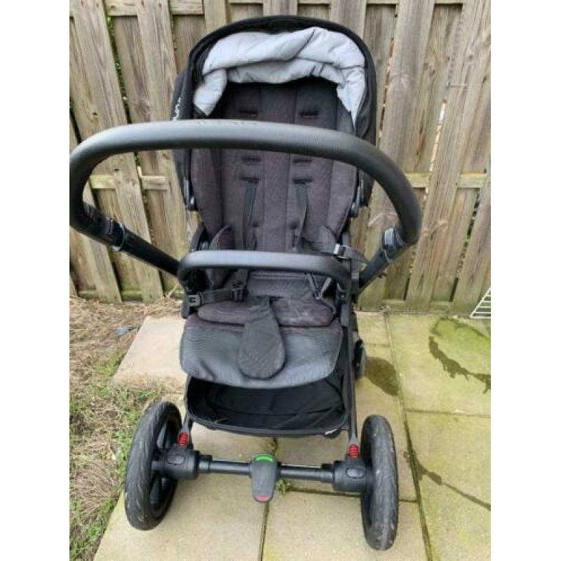 Nuna kinderwagen + gb babyzit.