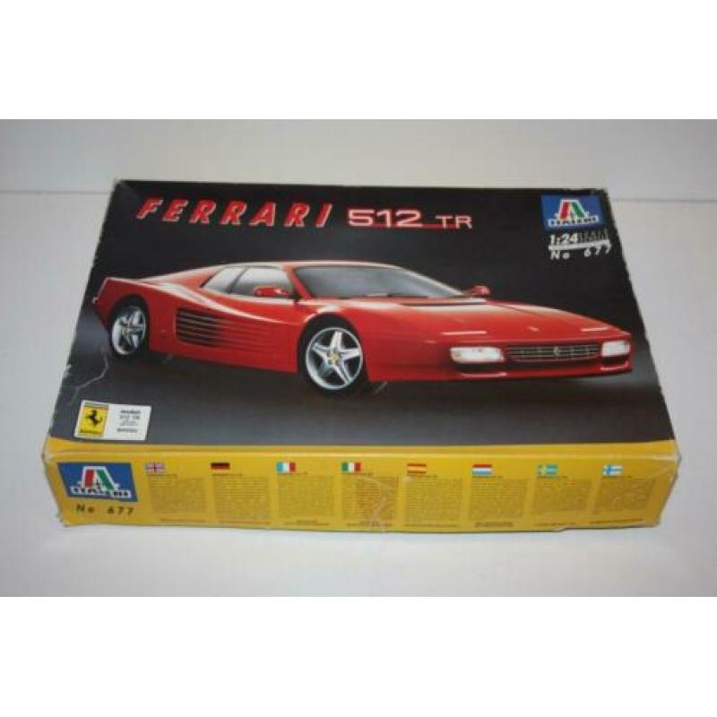 Te koop 2 x bouwdoos van Ferrari, van Revell en Italeri, 1:2