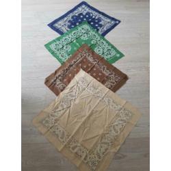 Mooie bandana's blauw, groen, bruin en kaki