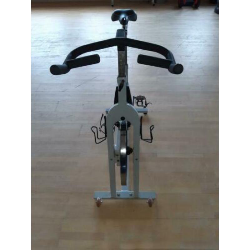 2 Professionele spinningbikes merk Schwinn + spd pedalen