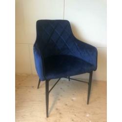 Verschillende soorten eettafelstoelen te koop