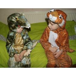 Krokodil mt 104 en tijgerpak mt.128