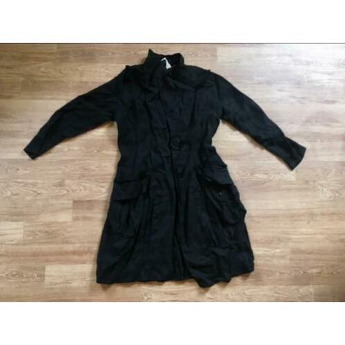 Nieuw zwart linnen Zele jasje vest maat L met leuke details