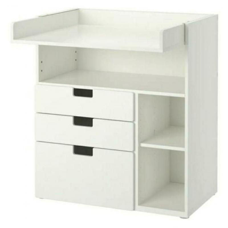 Fijne commode, ikea