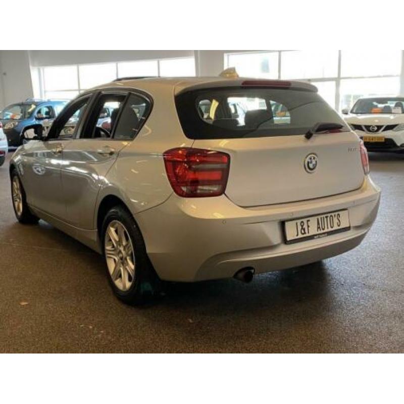 BMW 1-serie 116i BUSINESS NAVIGATIE, ECC AIRCO, CRUISE, SCHU