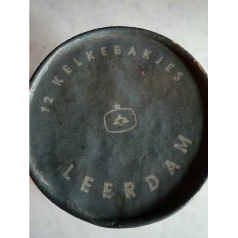 Leerdam, 12 kristallen onderzetters/kelkebakjes.