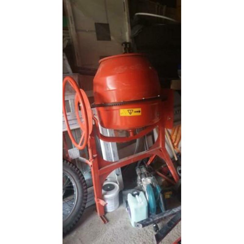 Atika profi 147S Betonmolen