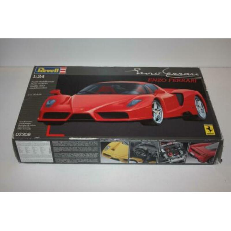 Te koop 2 x bouwdoos van Ferrari, van Revell en Italeri, 1:2
