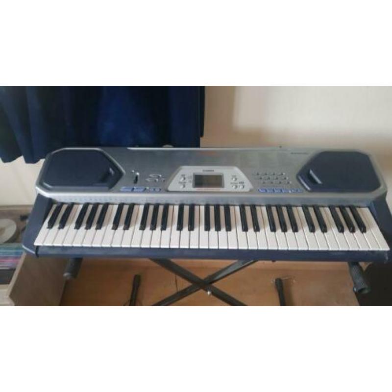Casio keyboard met reishoes. Nauwelijks gebruikt.