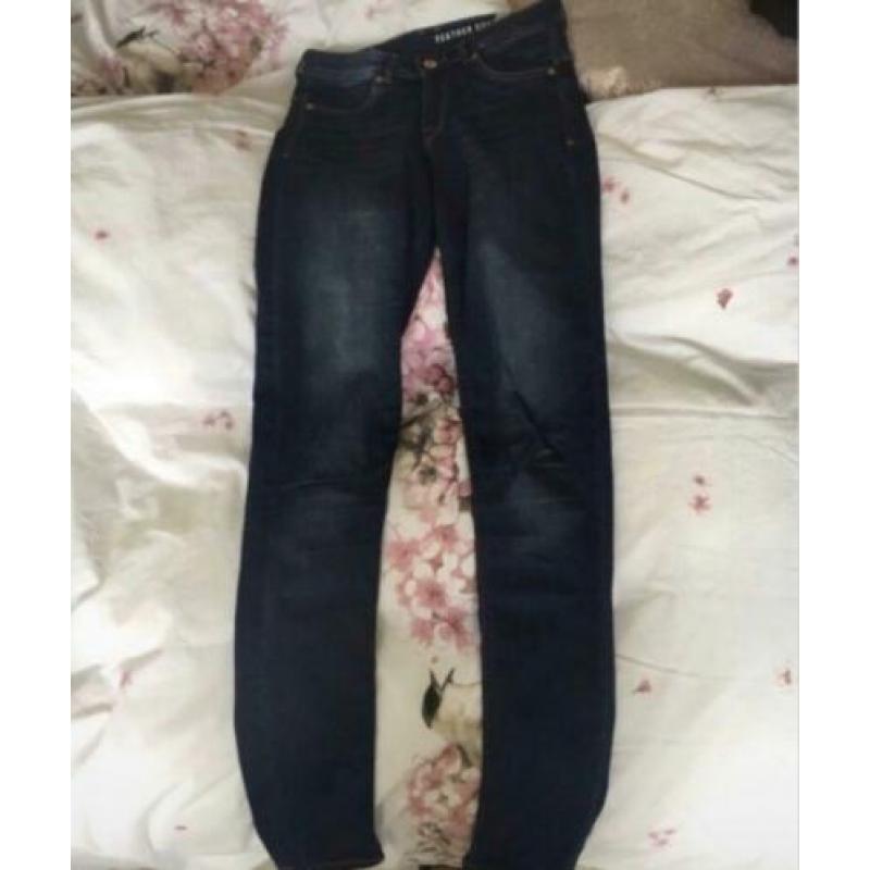 Donkerblauwe jeans