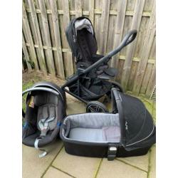 Nuna kinderwagen + gb babyzit.