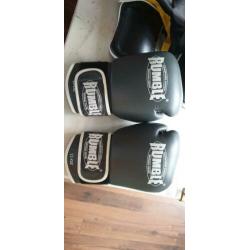 Mooie kickbox tenue maat xl van Rumble
