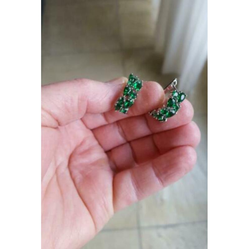 925 Sterling Zilveren Oorbellen met Groene Edelstenen Nieuw