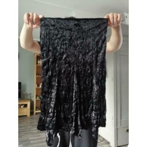 Zwarte velvet gothic rok