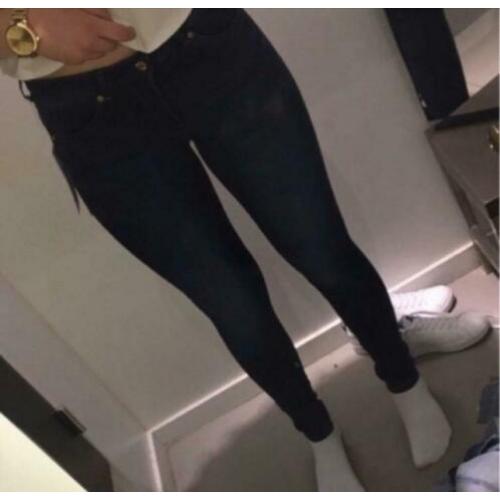 Donkerblauwe jeans
