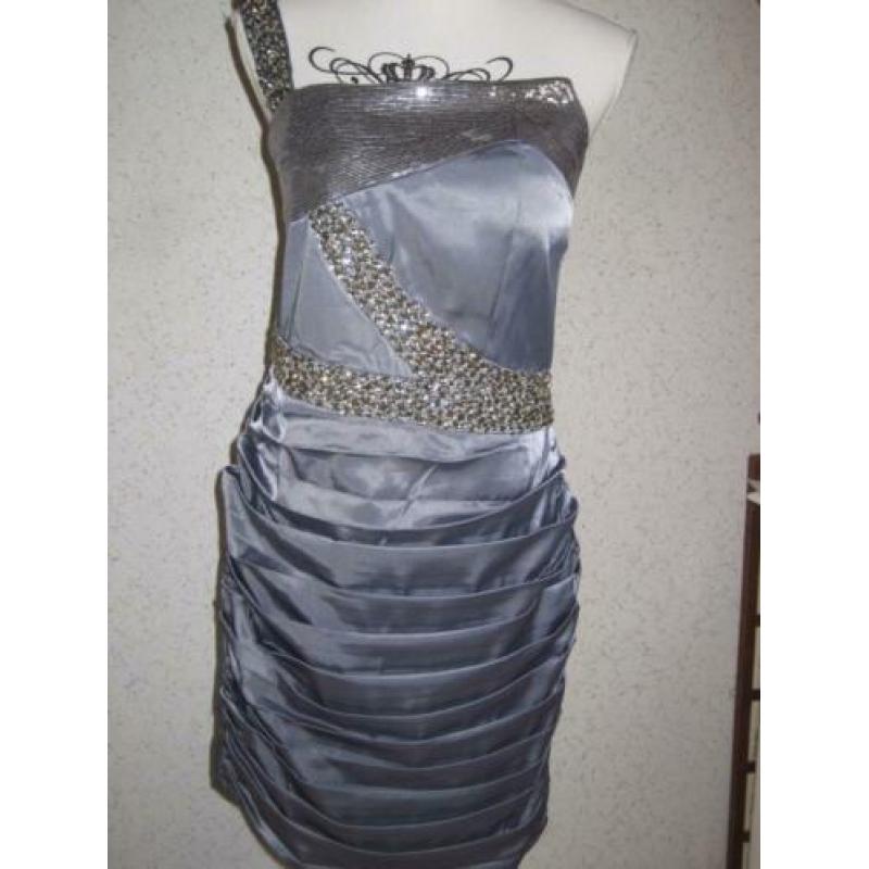 LEUKE NIEUWE FEESTJURK van Z.P. FASHION.mt.M/S