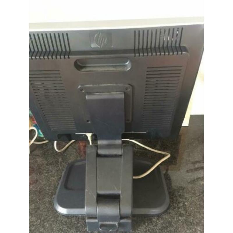 hp 1940 19inch scherm met vga en dvi en extra usb