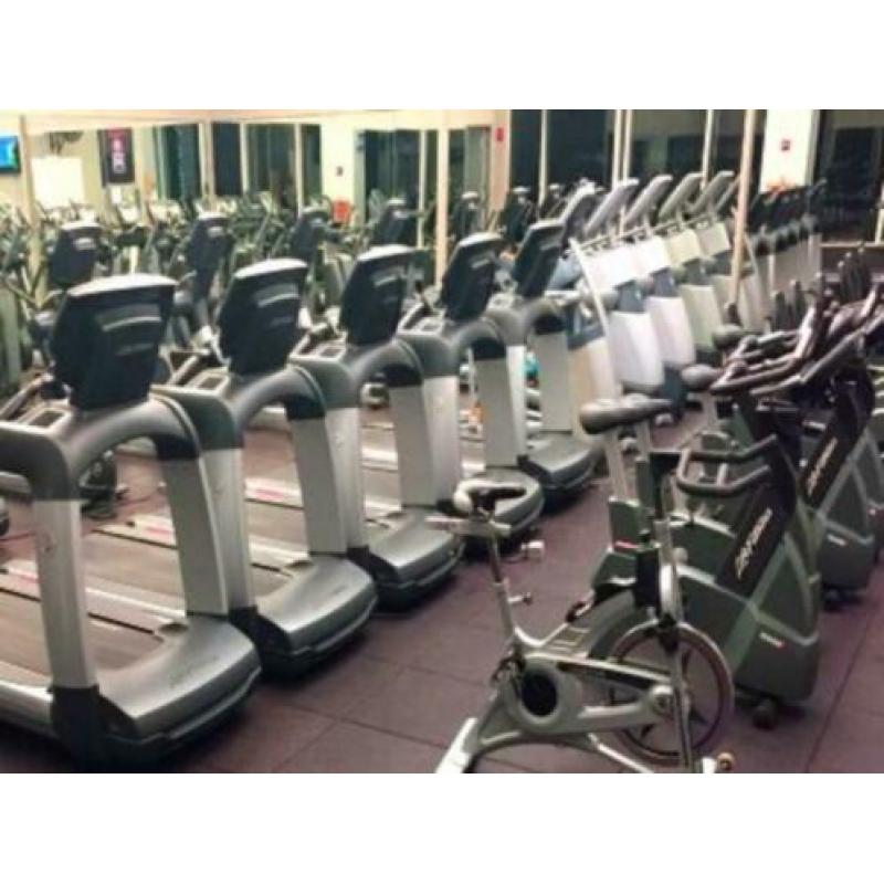 FAILISSEMENT Inboedel / set Matrix Technogym cardio / Kracht