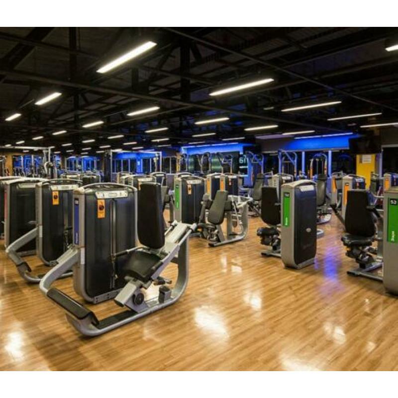 FAILISSEMENT Inboedel / set Matrix Technogym cardio / Kracht