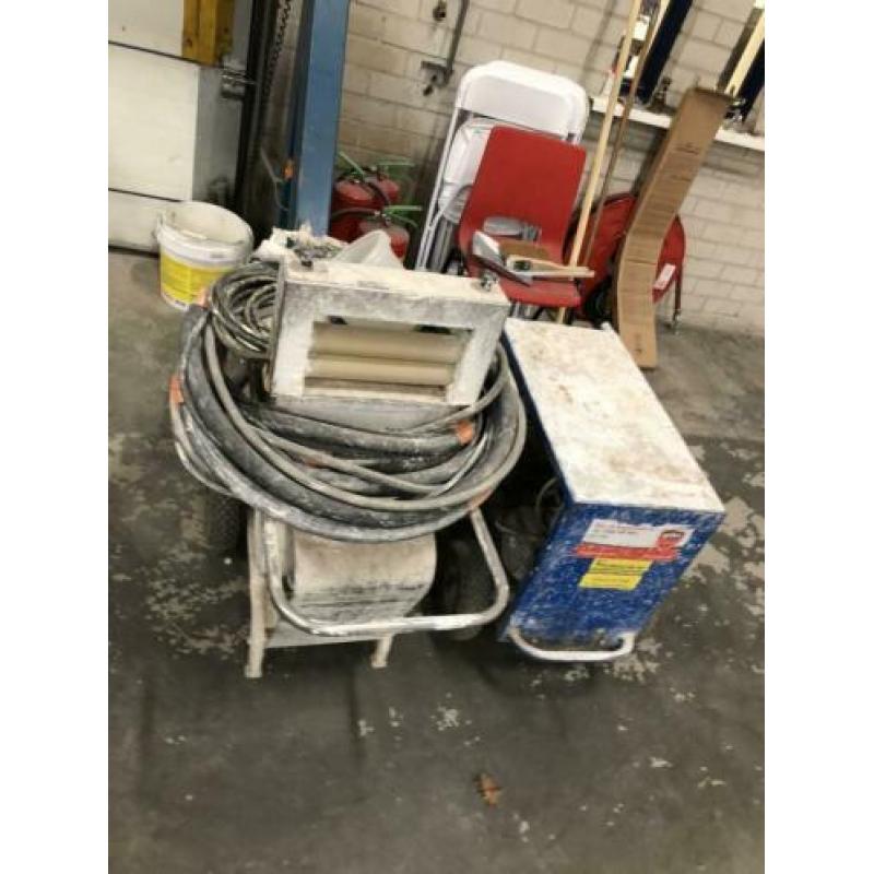 HAMA Spackspuitmachine + H1100 Compressor