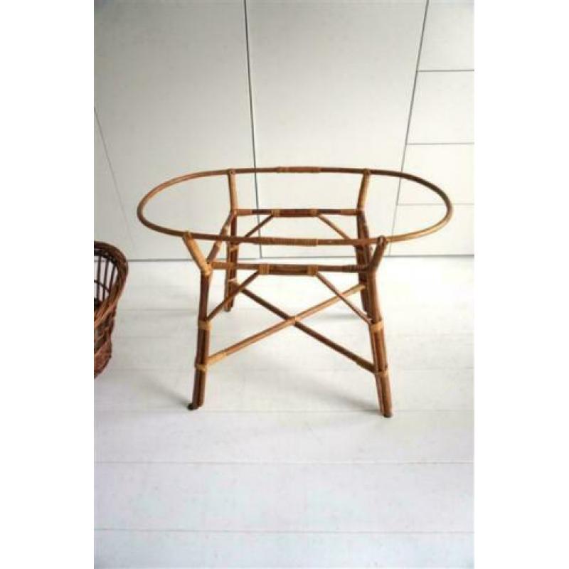 Rotan wieg met los onderstel