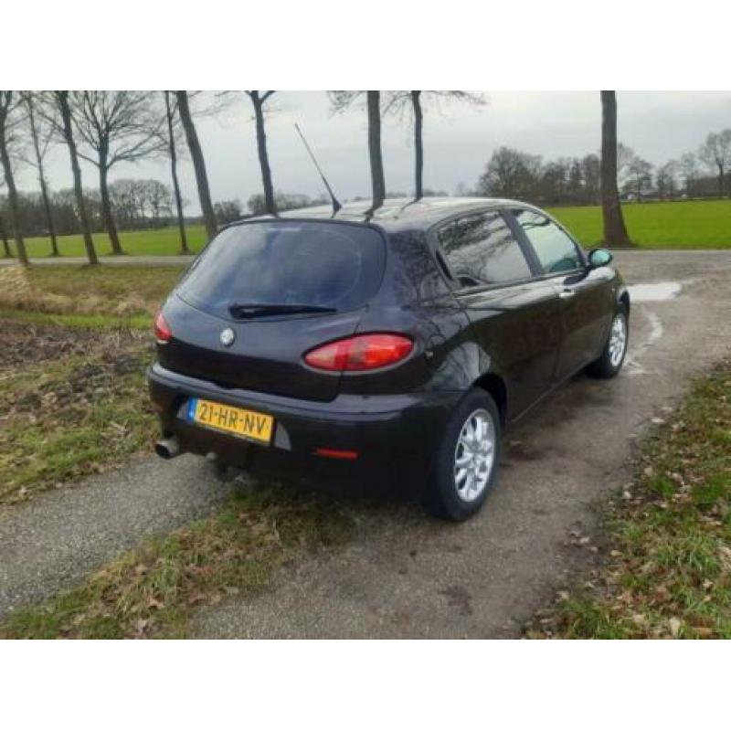 Alfa Romeo Alfa-147 1.6 T.spark 16V 88KW 5DR 2001 Zwart