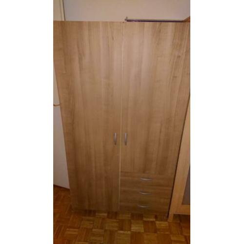 Linnen kleding kast