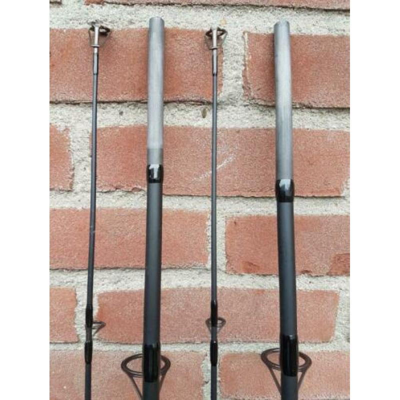 2x B-carp Power Grip 12ft 2.75lb in nieuwstaat