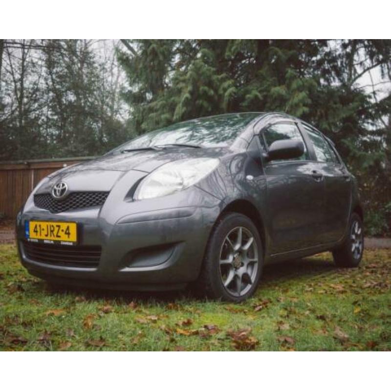 Toyota Yaris 1.0 12V Vvt-i 5DR Terra 2009 Grijs