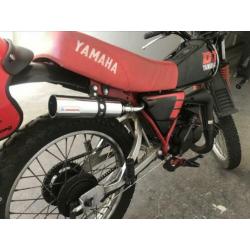 Yamaha dt50mx met kenteken, helm en sloten