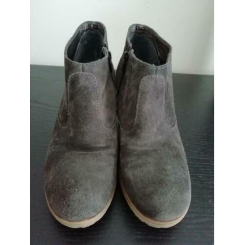 Schoen sleehak maat 39 ESPRIT