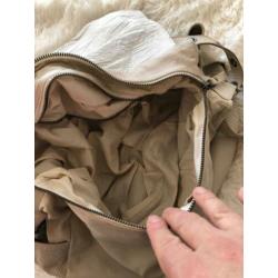 Tas