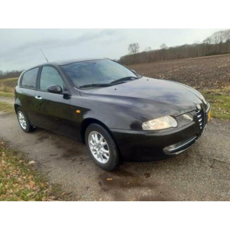 Alfa Romeo Alfa-147 1.6 T.spark 16V 88KW 5DR 2001 Zwart
