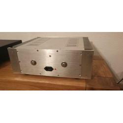 Hiraga eindversterker 2 x 55 Watt klasse A