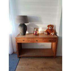 Teak salontafel, sidetable, tv kastje en 2 banken