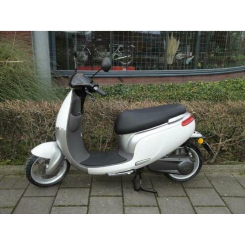 Ecooter E1 S Elektrische scooter NIEUW bij LOEF in HOUTEN