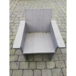 6 loungestoelen. Hout.