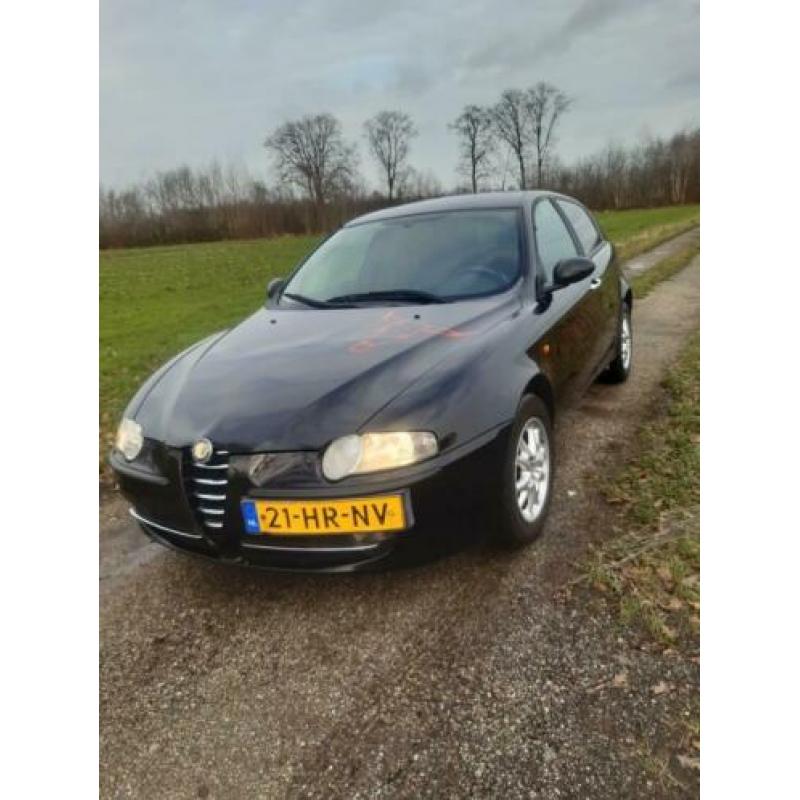 Alfa Romeo Alfa-147 1.6 T.spark 16V 88KW 5DR 2001 Zwart